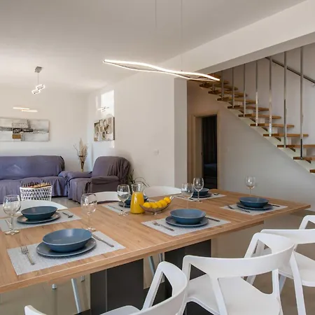 Holiday home Awesome In *