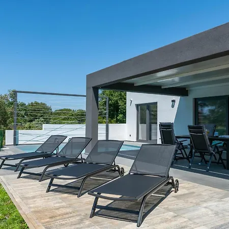 Awesome In * Medulin