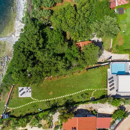 Holiday home Awesome In