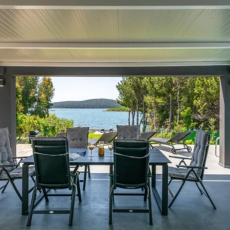 Awesome In * Medulin